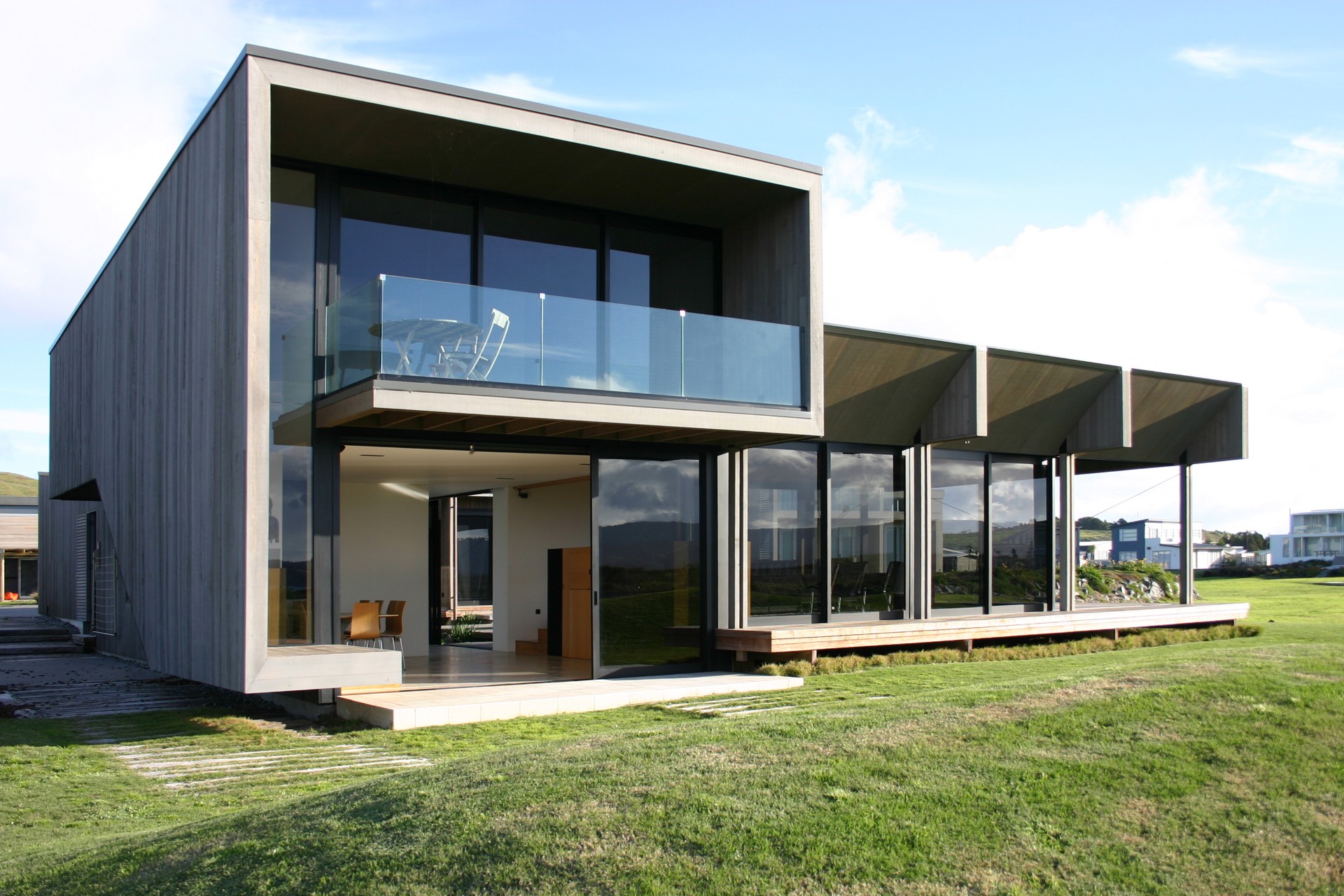 /media/x1pja00h/taumata-omaha-beach-house-1.jpg